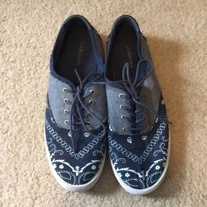 Bandana tennis shoes